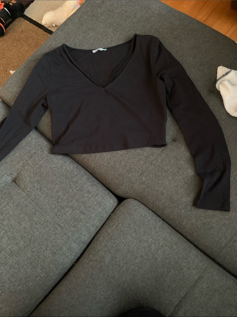 Charlotte Russe Black V-Neck Long Sleeve Cropped Top